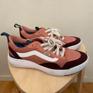 Vans Ultrarange - Women’s 8.5/Men’s 7
